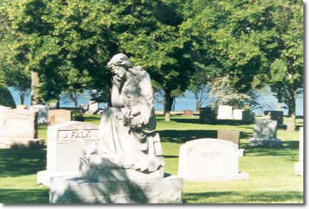 Lakewood Cemetery