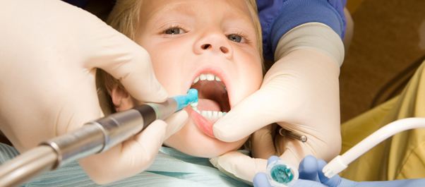 child at dentist