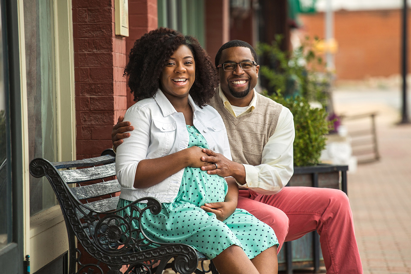 african american pregnant couple